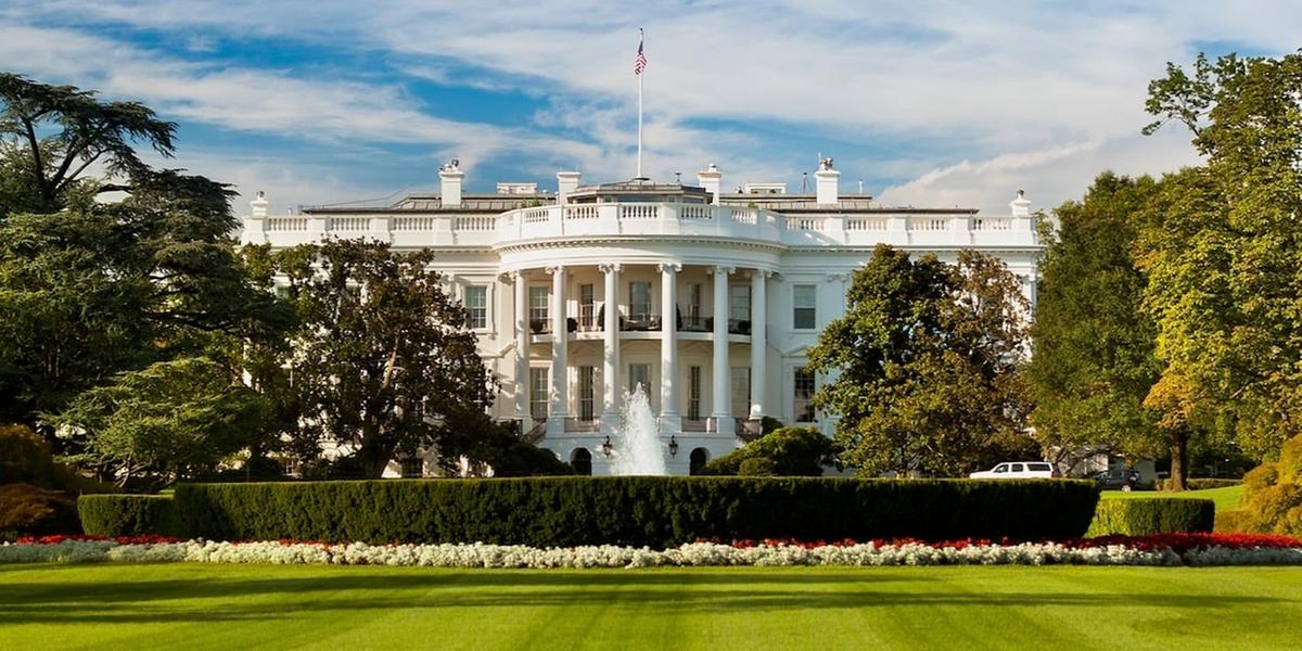 Image 18: White House panorama in Washington DC USA