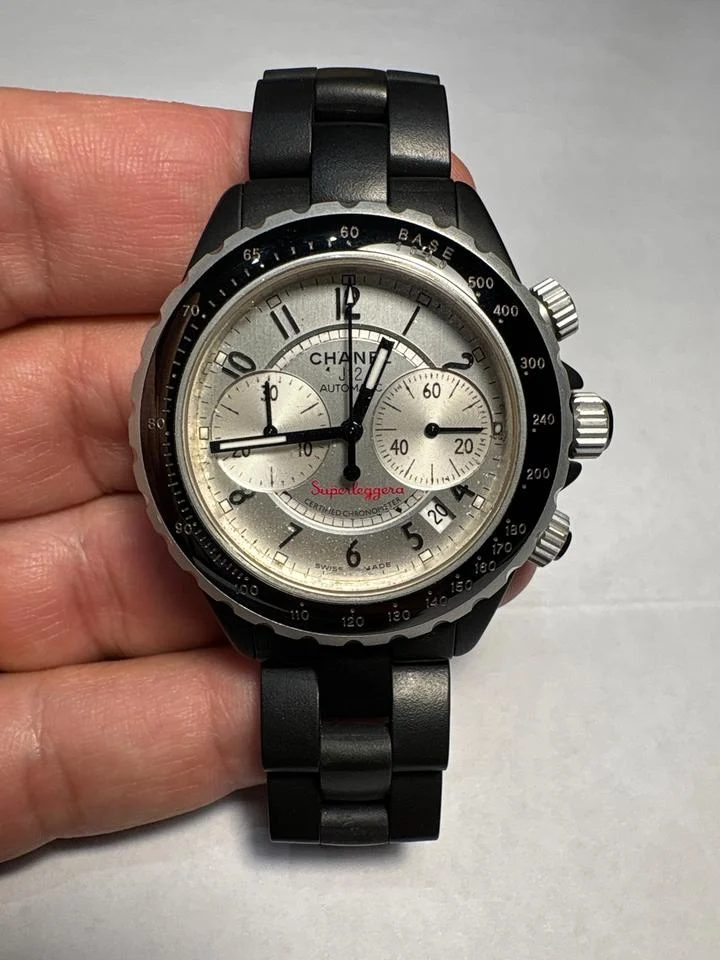 Chanel J12 H2039