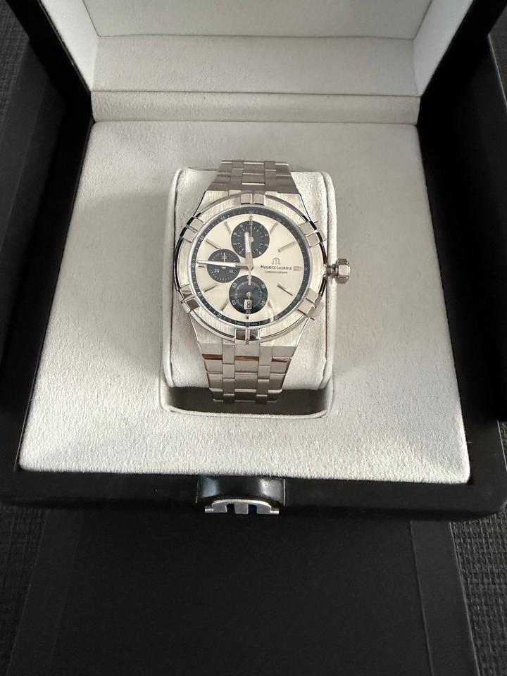 Maurice Lacroix AIKON AI1118-SS002-230-1
