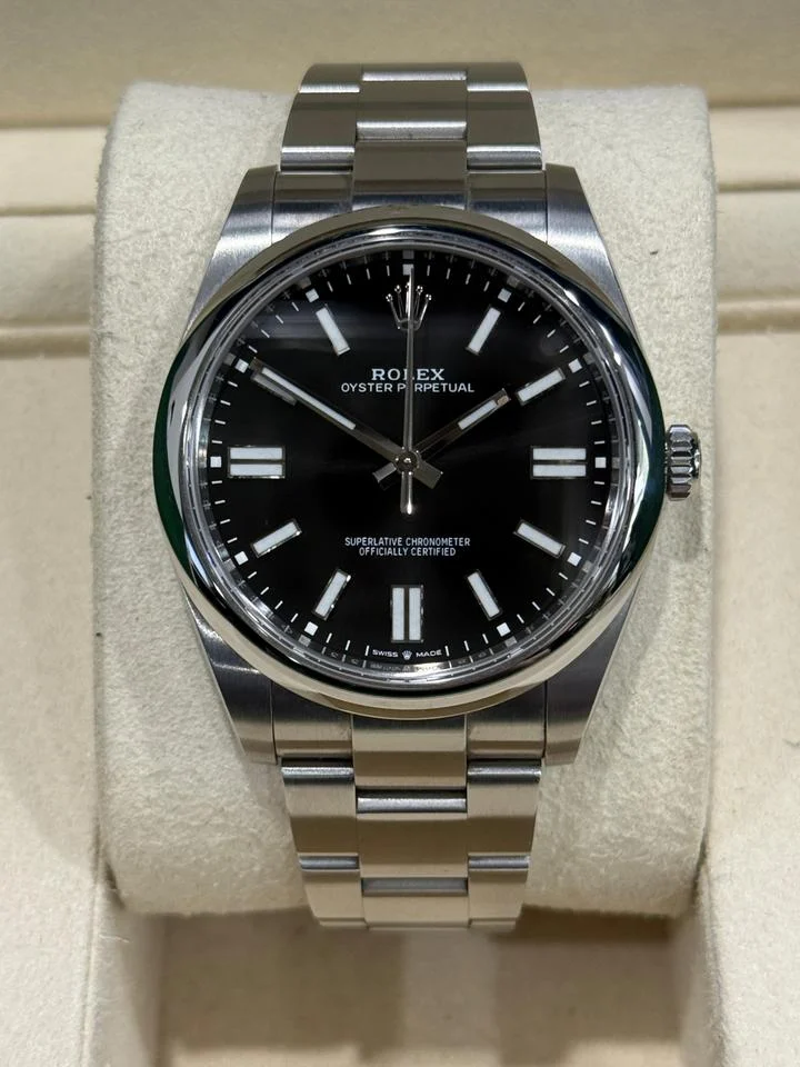Rolex Oyster Perpetual 124300