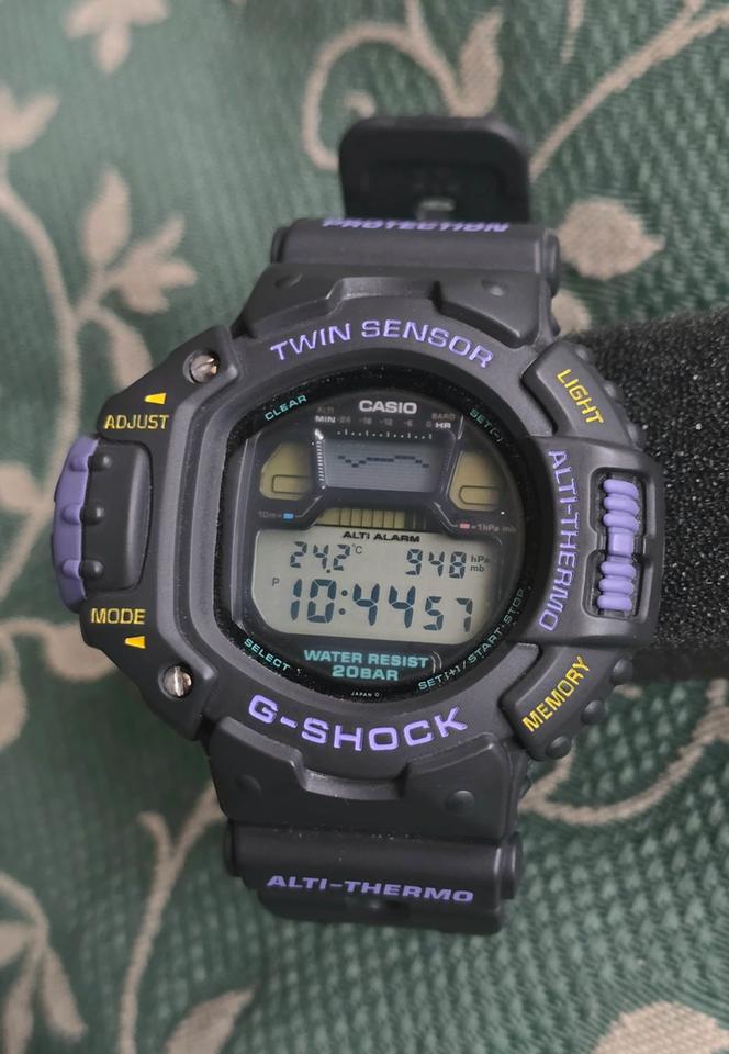 Casio Edifice EFB-109D-2AVEF