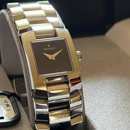 Movado Quadro 84-A1-1431