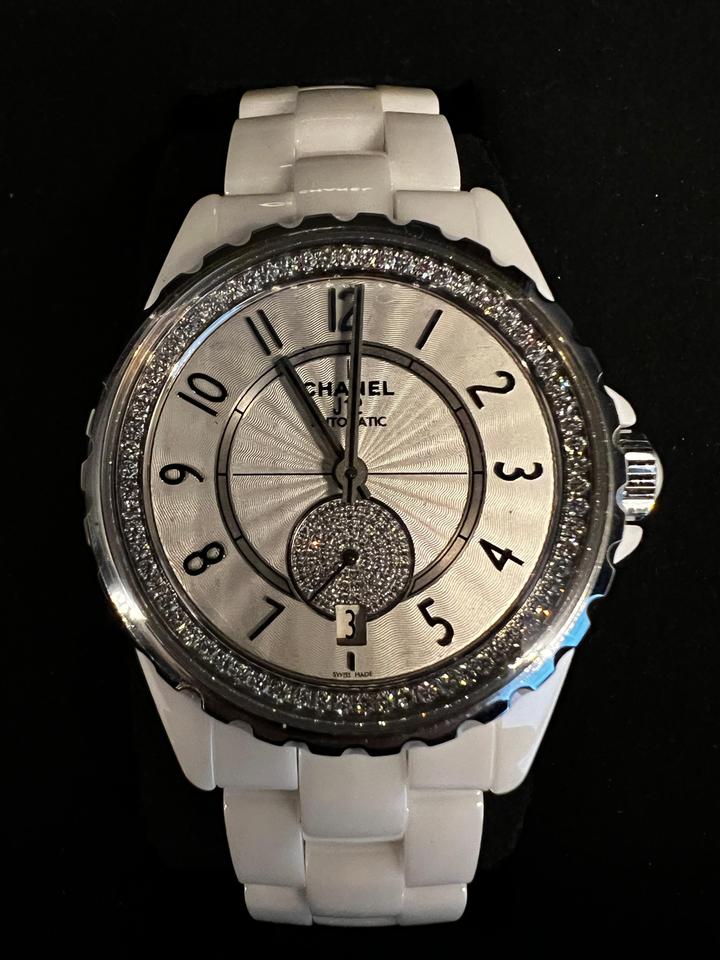 Chanel J12 H3841