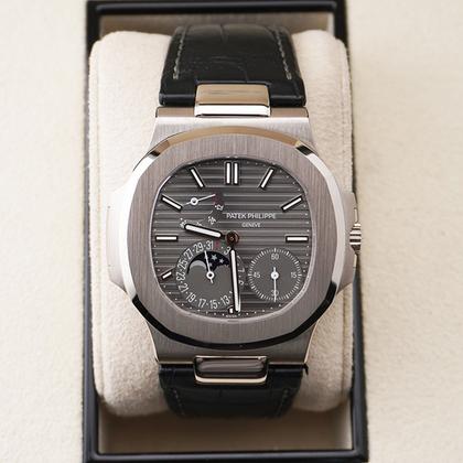 Patek Philippe Nautilus 5712G-001