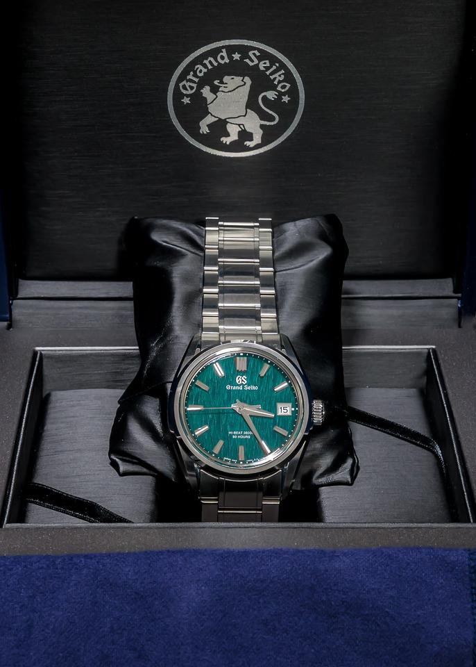 Grand Seiko Evolution 9 Collection SLGH011