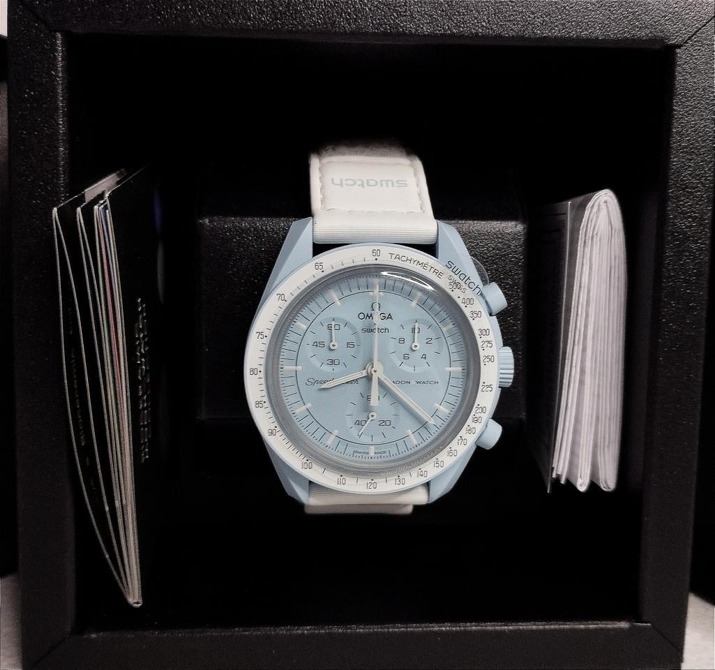 Swatch Moonswatch SO33L100