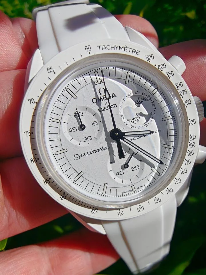 Swatch Moonswatch SO33W700