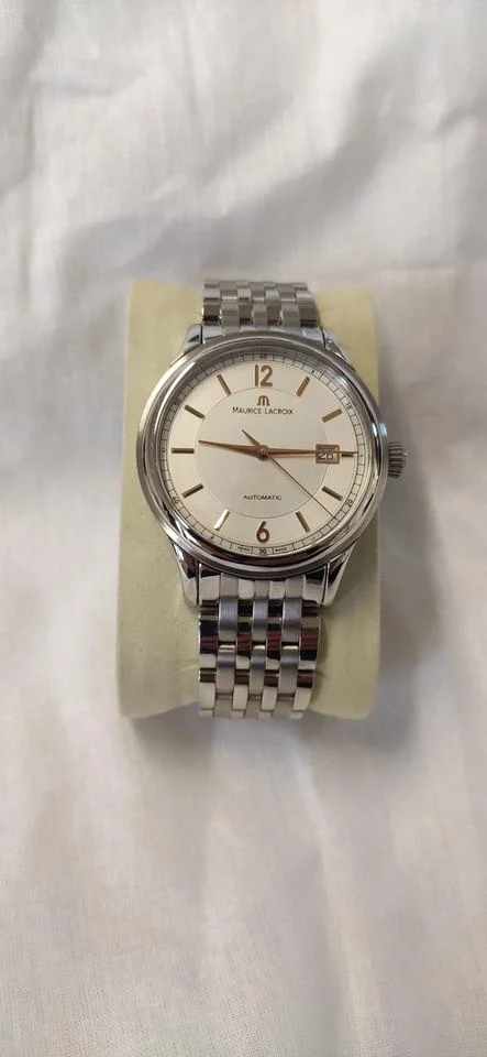 Maurice Lacroix Les Classiques LC6098-SS002-121-1