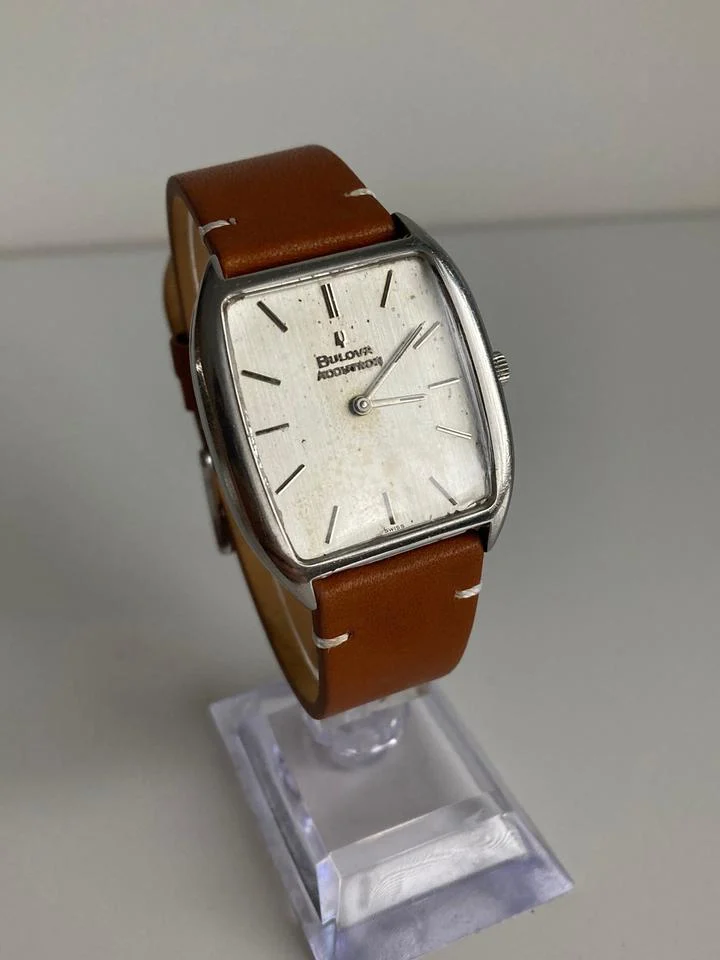 Bulova Accutron M9