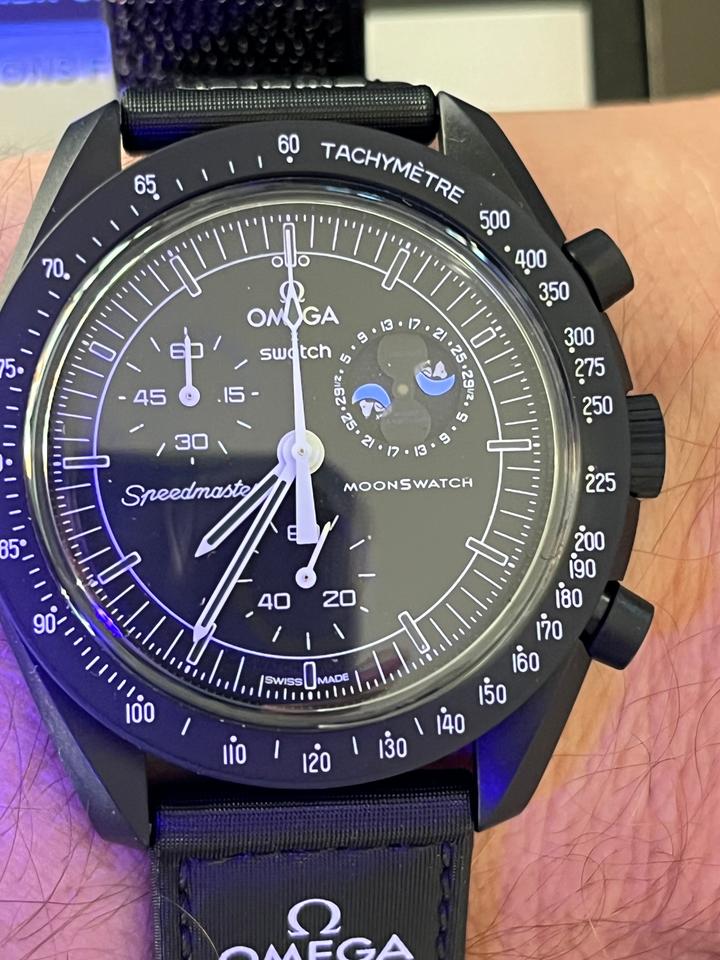 Swatch Moonswatch SO33B700