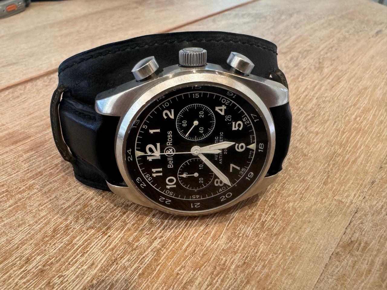 Bell & Ross BR V1 BRV126-BL-BE/SCA