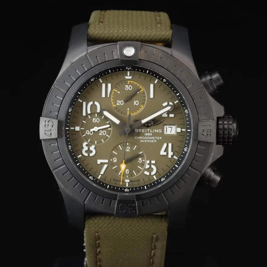 Breitling Avenger V13317101L1X1