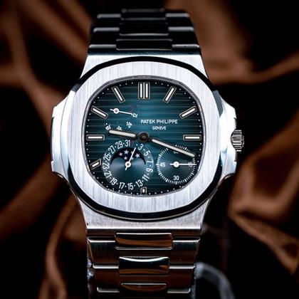 Patek Philippe Nautilus 5712/1A