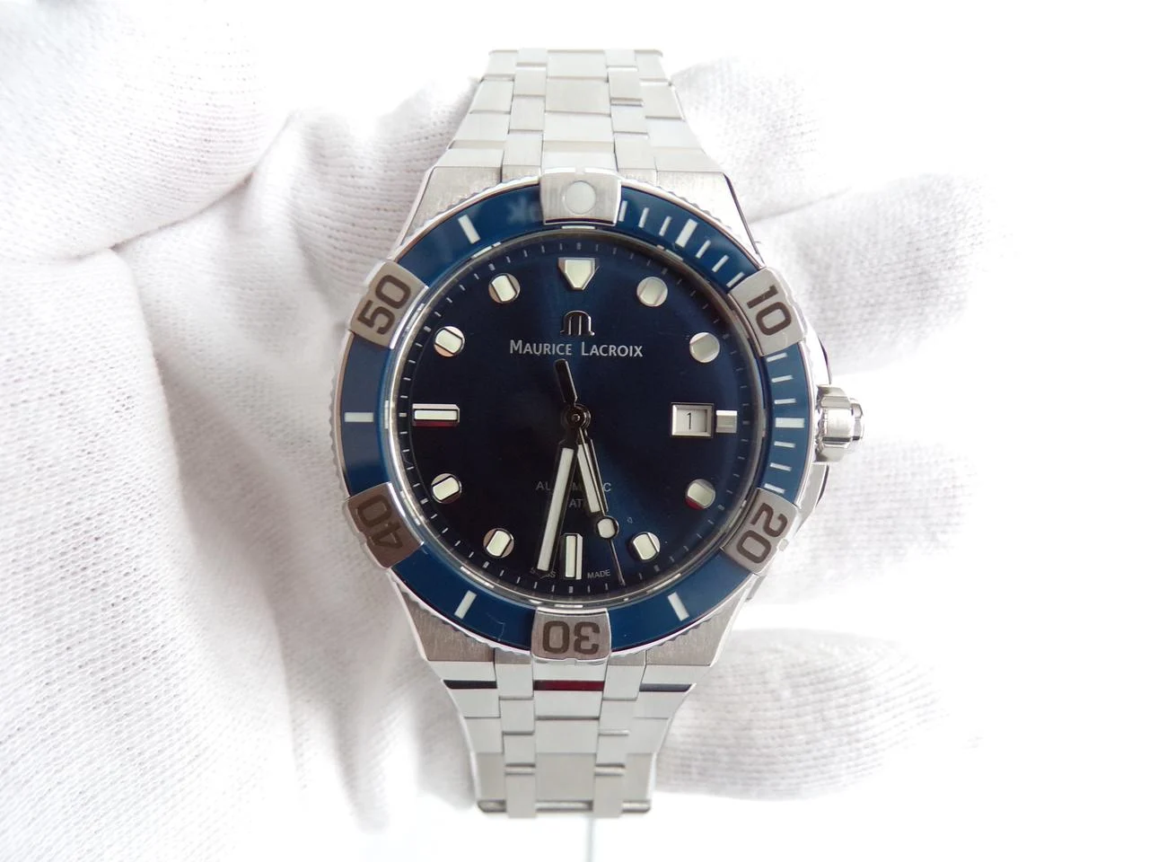 Maurice Lacroix AIKON AI6058-SS002-430-2