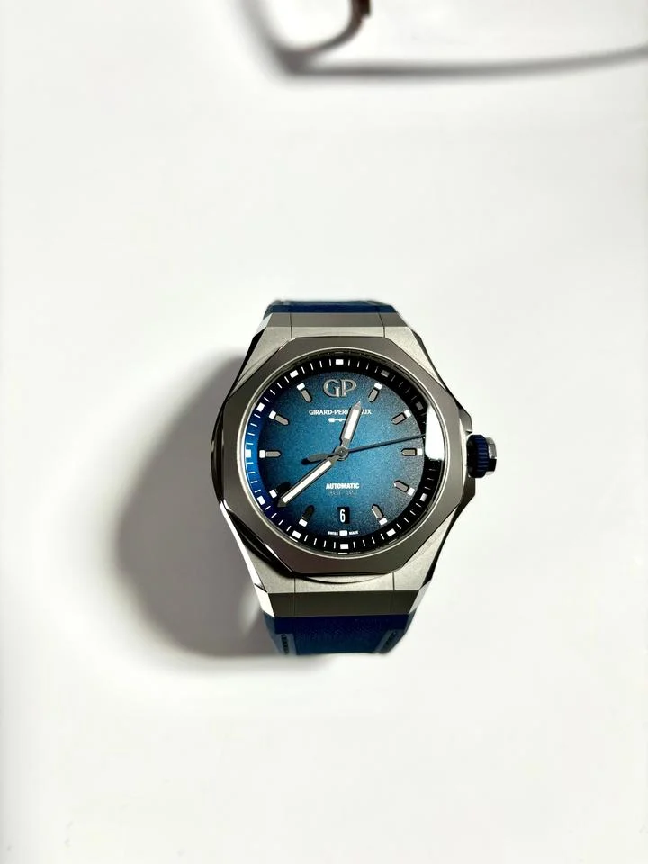 Girard Perregaux Laureato 81070-21-002-FB6A