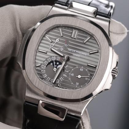 Patek Philippe Nautilus 5712g