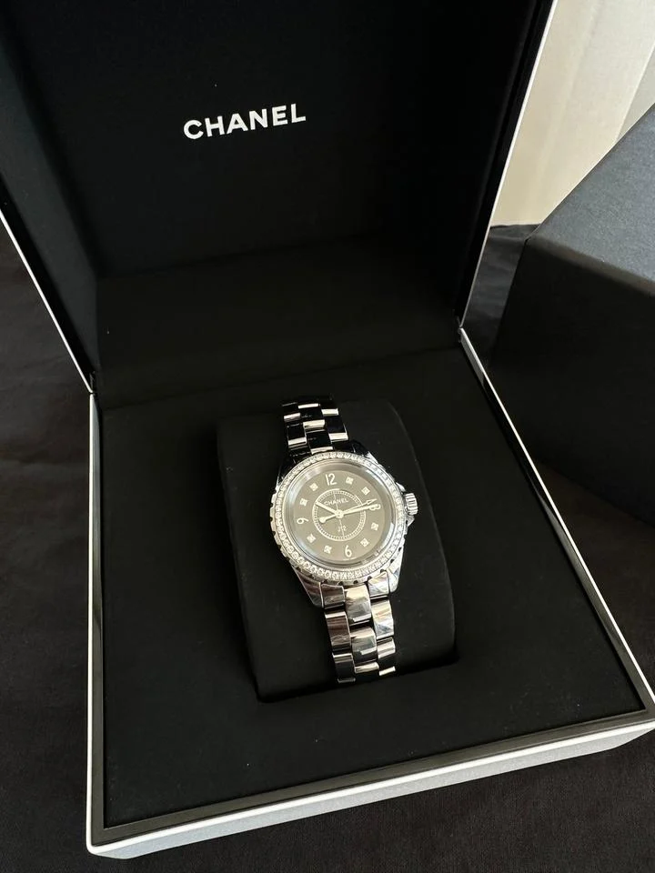 Chanel J12 H2565