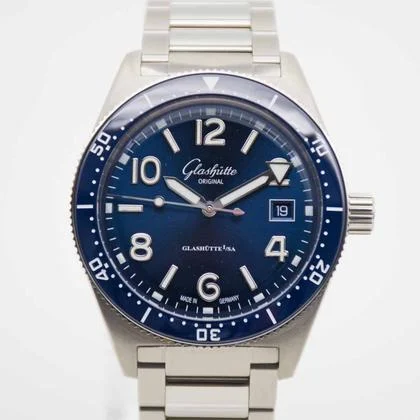Glashütte Original PanoMaticDate 1-39-11-09-81-70