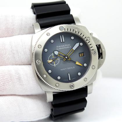 Panerai Submersible PAM 01323