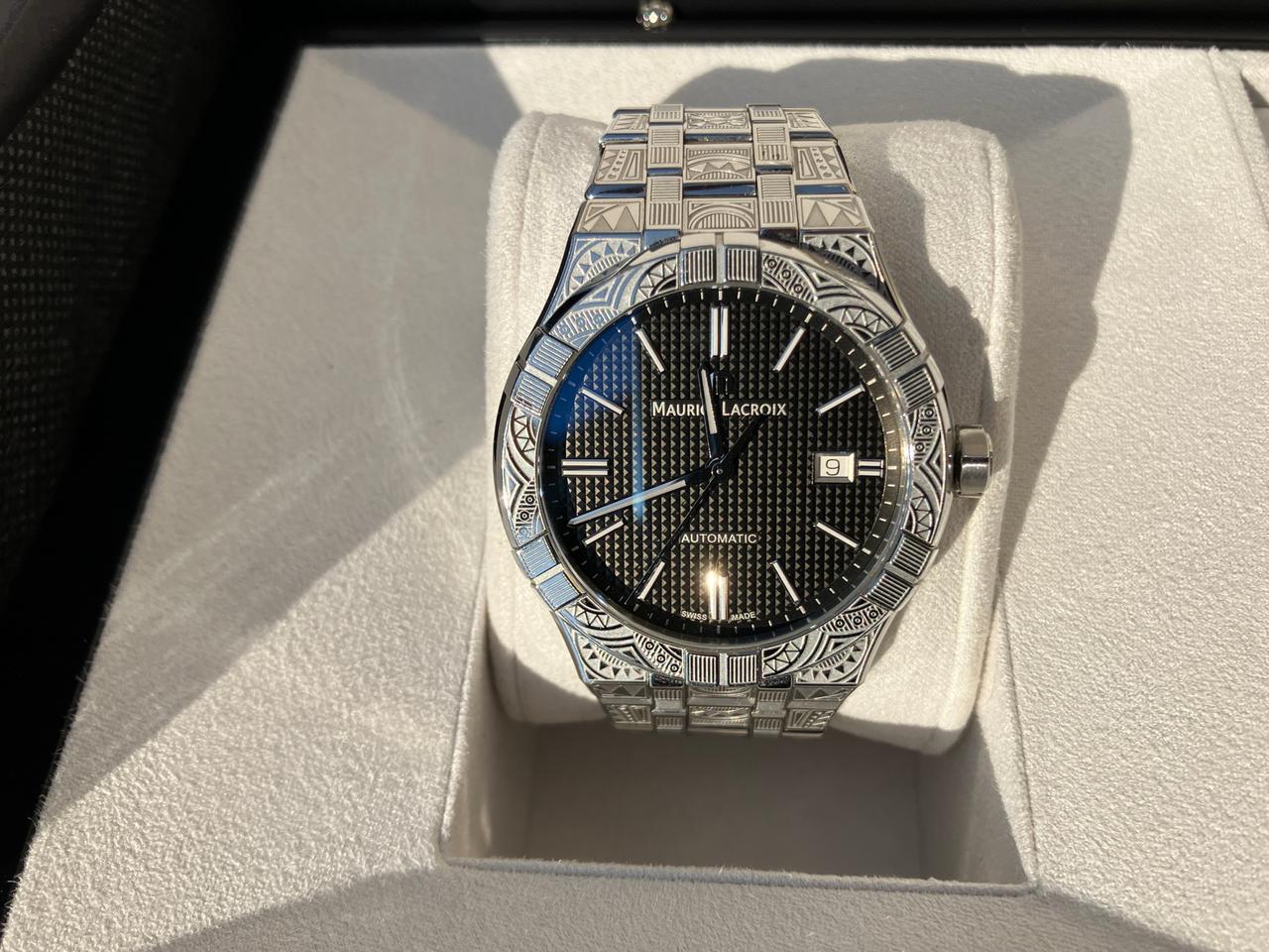 Maurice Lacroix AIKON AI6008-SS009-330-1