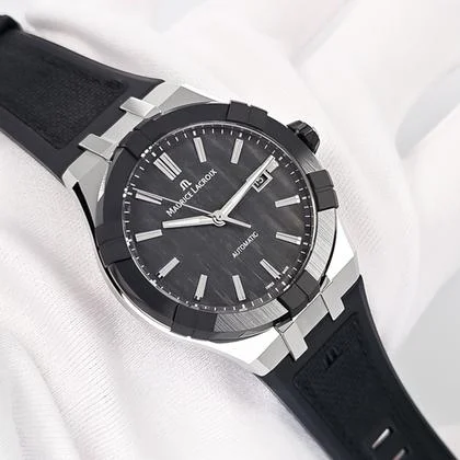Maurice Lacroix AIKON AC6008-SSL20-330-2