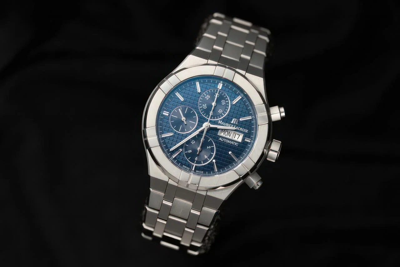 Maurice Lacroix AIKON AI6038-SS002-430-1