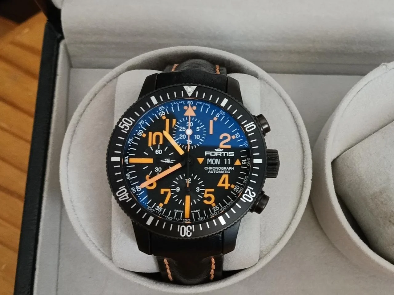 Fortis B-42 Black 638.28.13 L 13