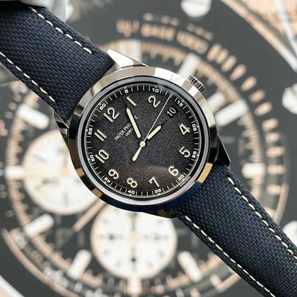 Patek Philippe Calatrava 5226G-001