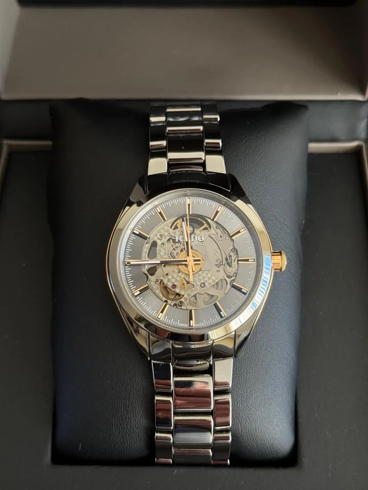 Rado HyperChrome R32021102