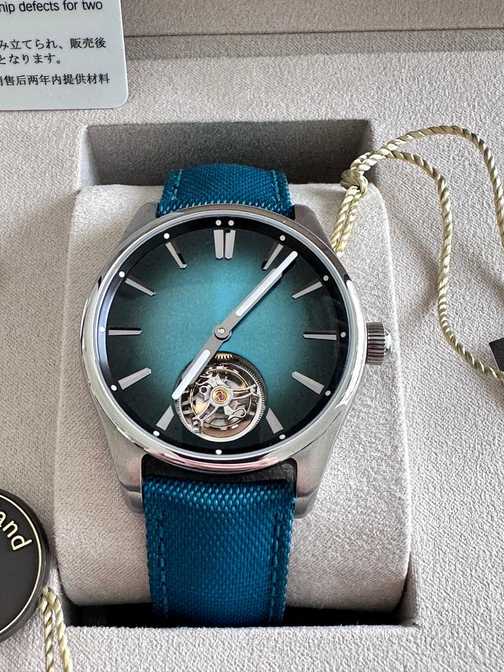 H.Moser & Cie. Endeavour 3804-1205