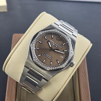 Girard Perregaux Laureato 81005-11S3320-1CM