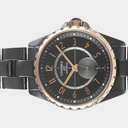 Chanel J12 H3838