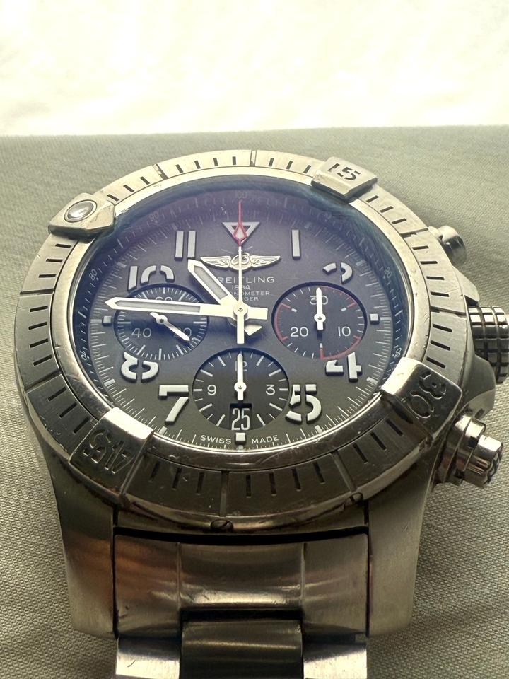 Breitling Avenger AB01821A1B1X2