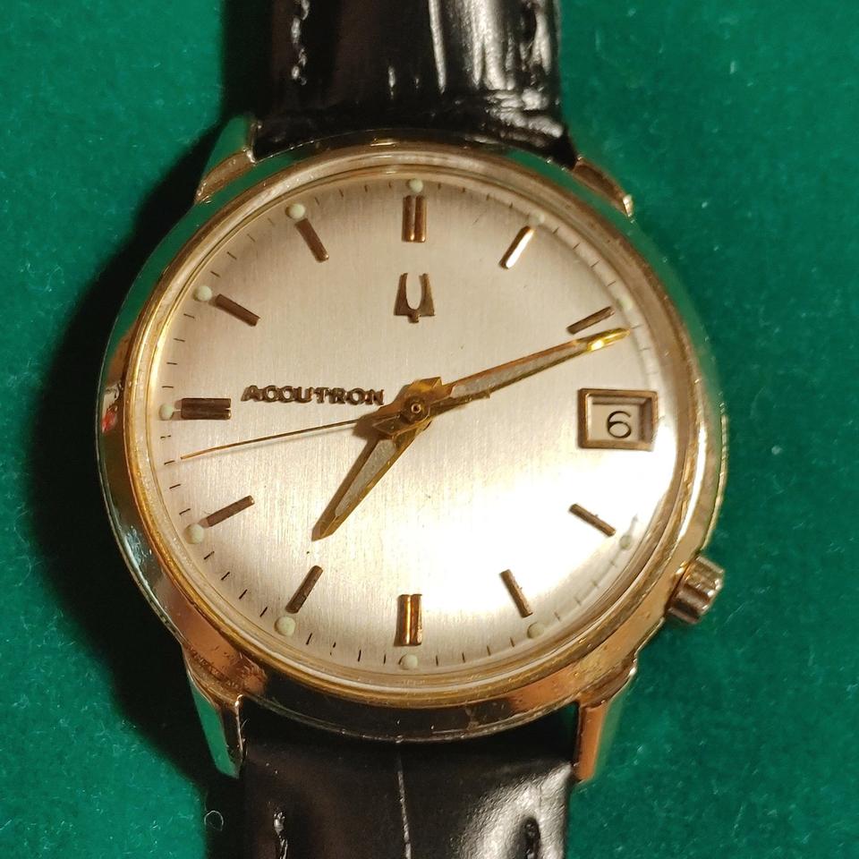 Bulova Accutron 218