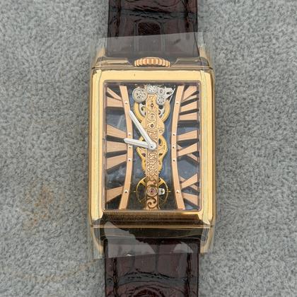 Corum Golden Bridge b113-03044