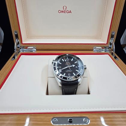 Omega Seamaster Planet Ocean 215.30.40.20.01.001