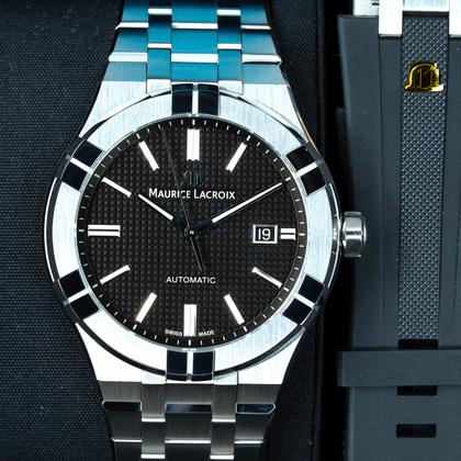 Maurice Lacroix AIKON AI6008-SS00F-330-A