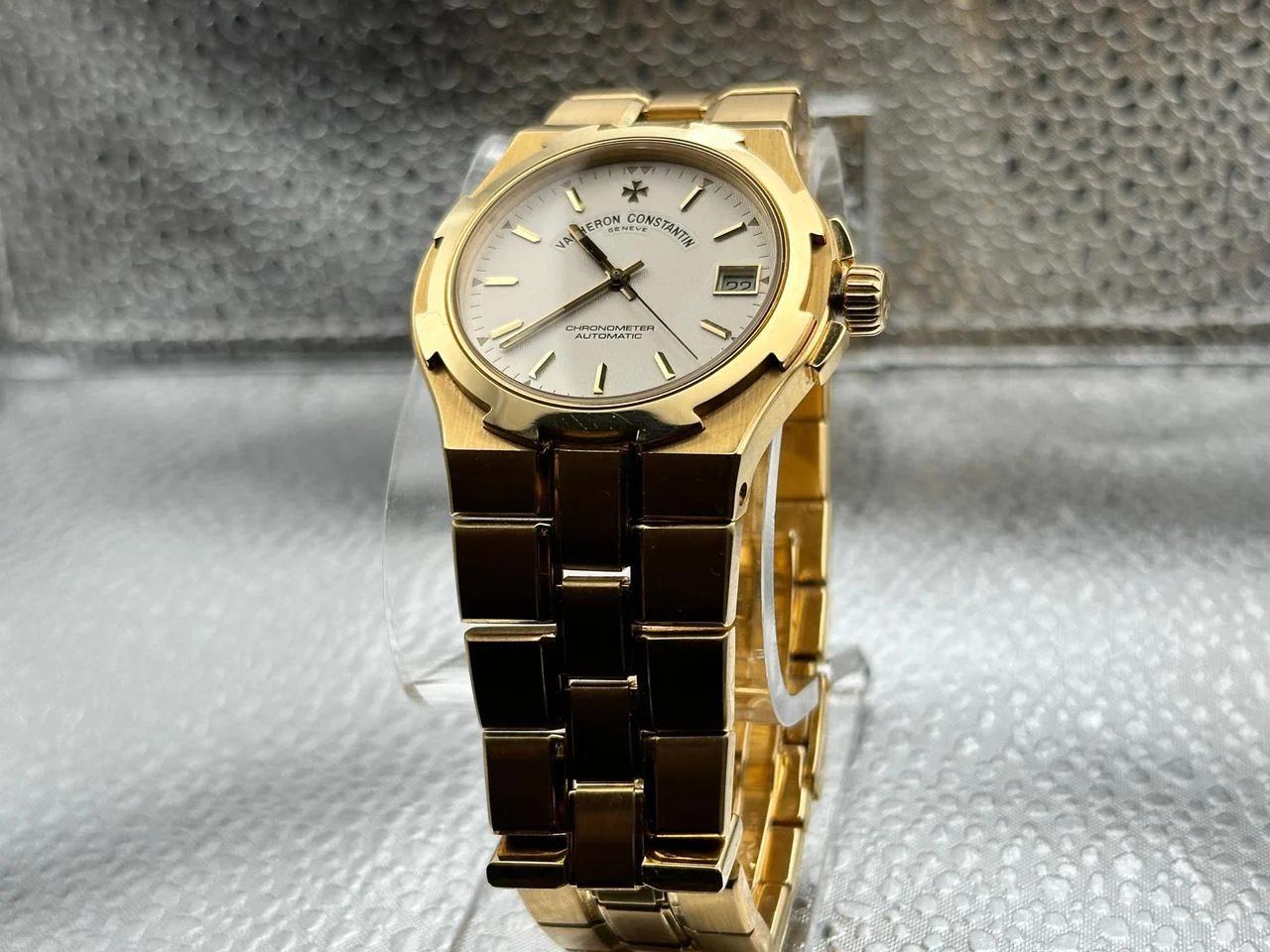 Vacheron Constantin Overseas 42040