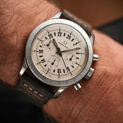 Universal Genève Aero-Compax 890100/01