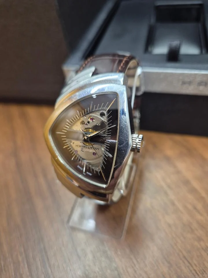 Hamilton Ventura H245150
