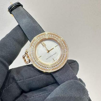 Van Cleef & Arpels Charms VCARM93500
