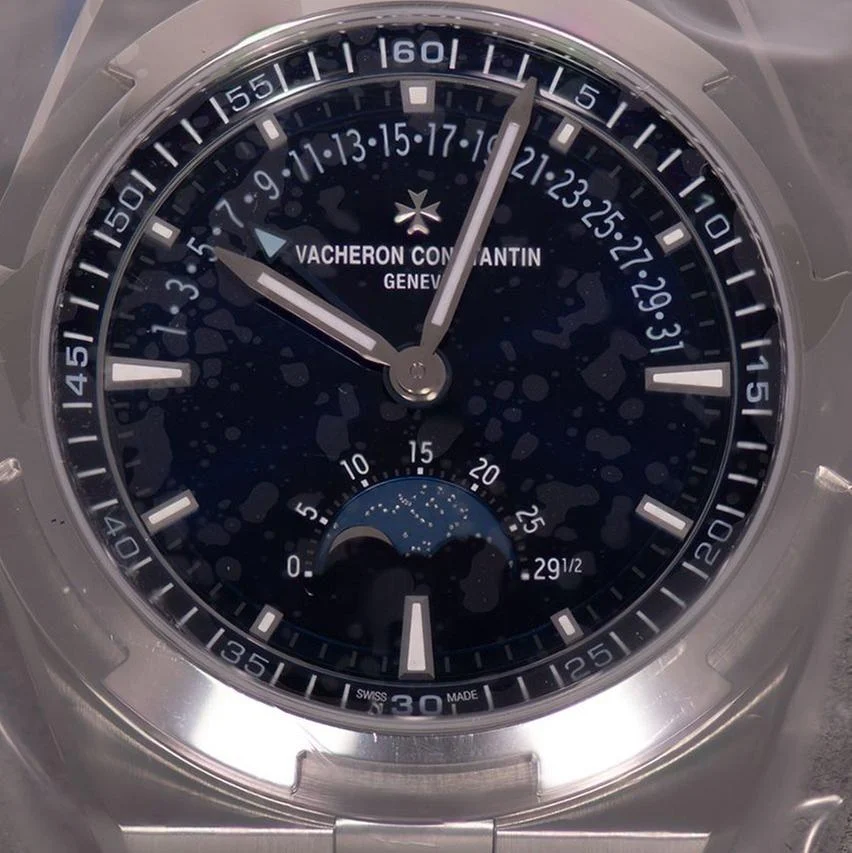 Vacheron Constantin Overseas 4000V/210A-B911