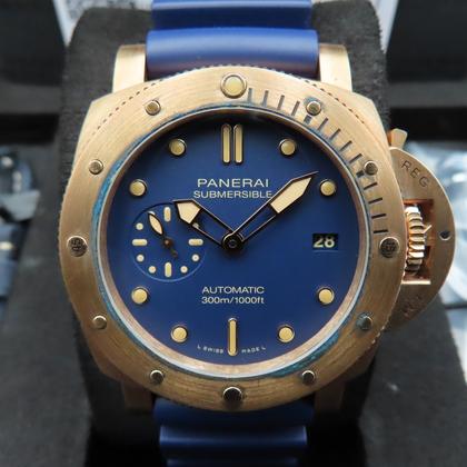 Panerai Submersible PAM 01074