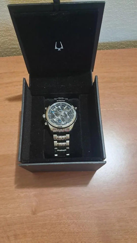Bulova Precisionist 96B260