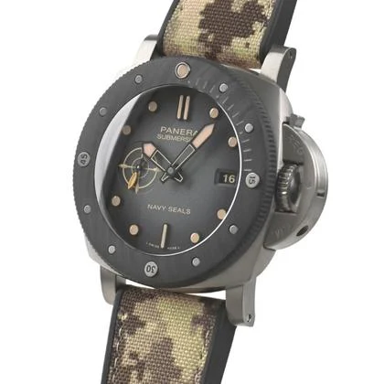Panerai Submersible PAM 01669