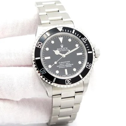 Rolex Submariner (No Date) 14060M
