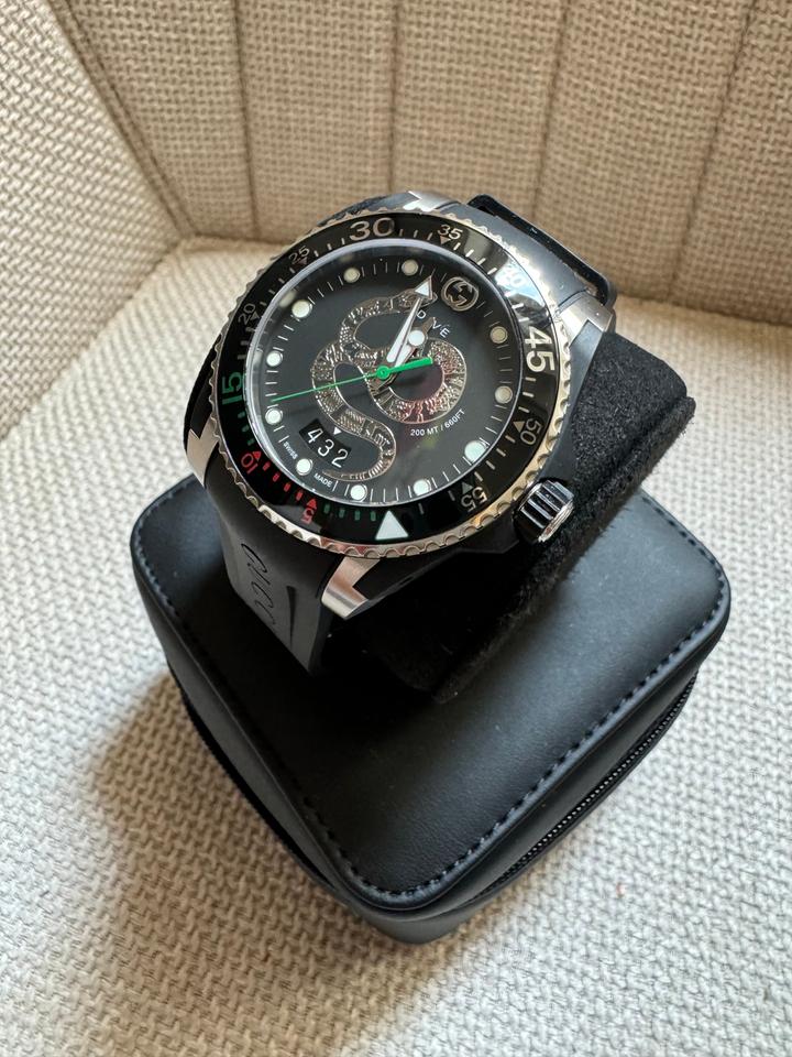 Gucci Dive YA136323
