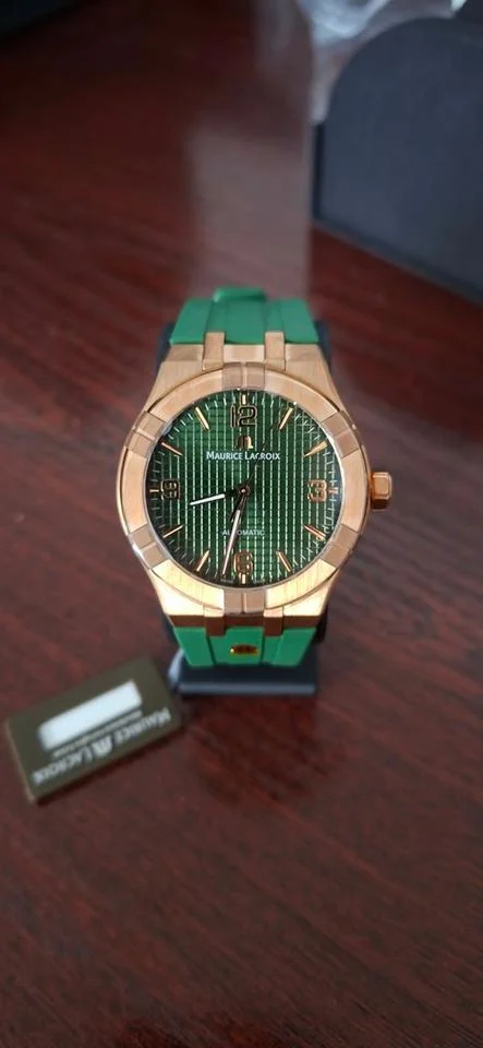 Maurice Lacroix AIKON AI6008-BRZ0B-630-M
