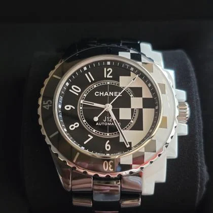 Chanel J12 H7988