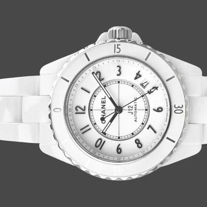 Chanel J12 H5700